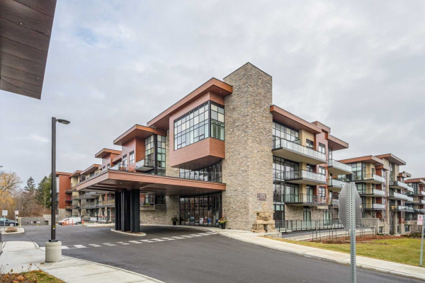 1575 Lakeshore Rd W, Mississauga