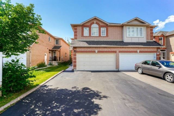 61 Tumbleweed Tr, Brampton