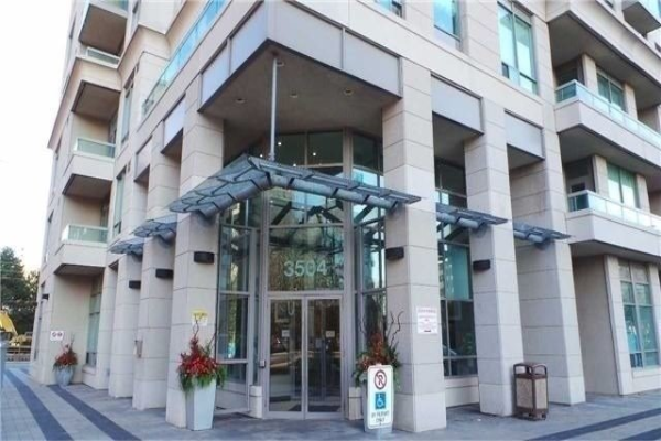 3504 Hurontario St 3504 Hurontario St