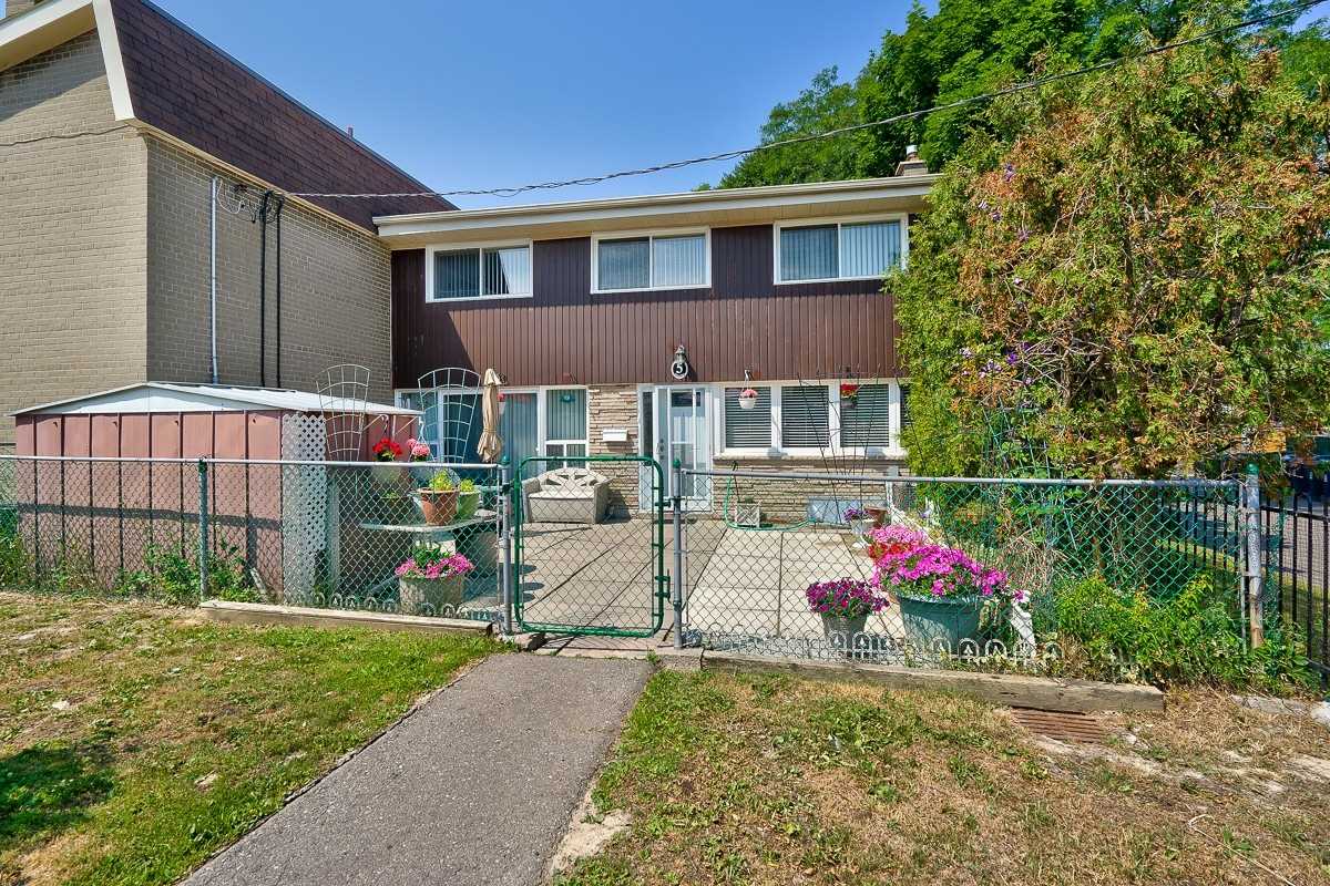 5 Enclave Mews