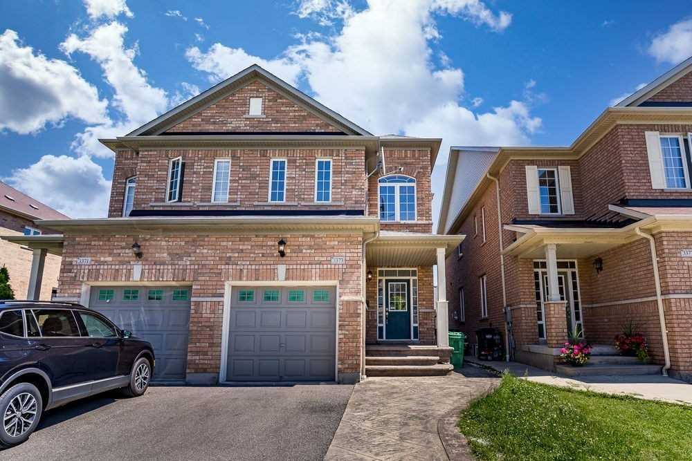 3373 Stoney Cres