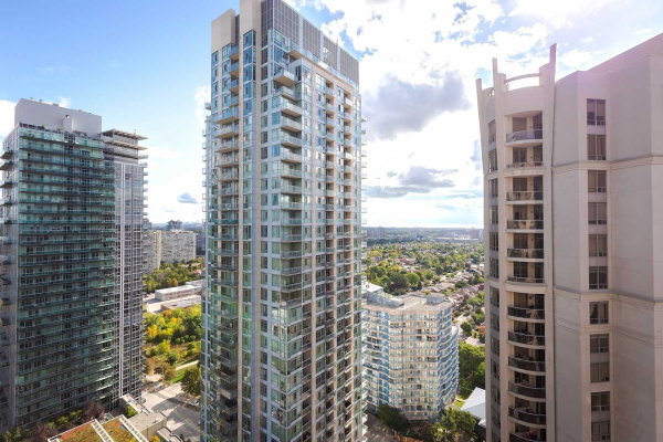 3888 Duke Of York Blvd, Mississauga
