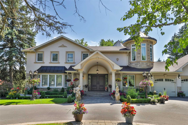 8 Cedar Mills Cres, Caledon