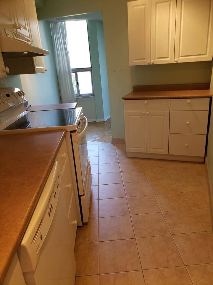 11 Wincott Dr, #402