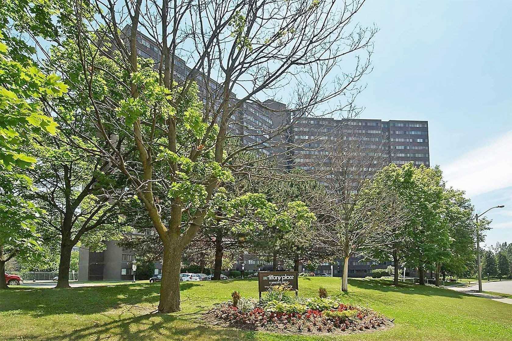 11 Wincott Dr, #402