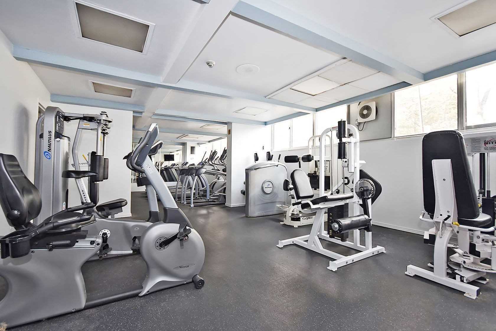 11 Wincott Dr, #402