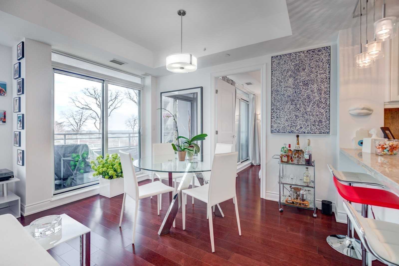 3500 Lakeshore Rd W, #226