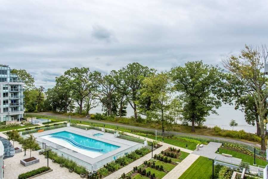 3500 Lakeshore Rd W, #226