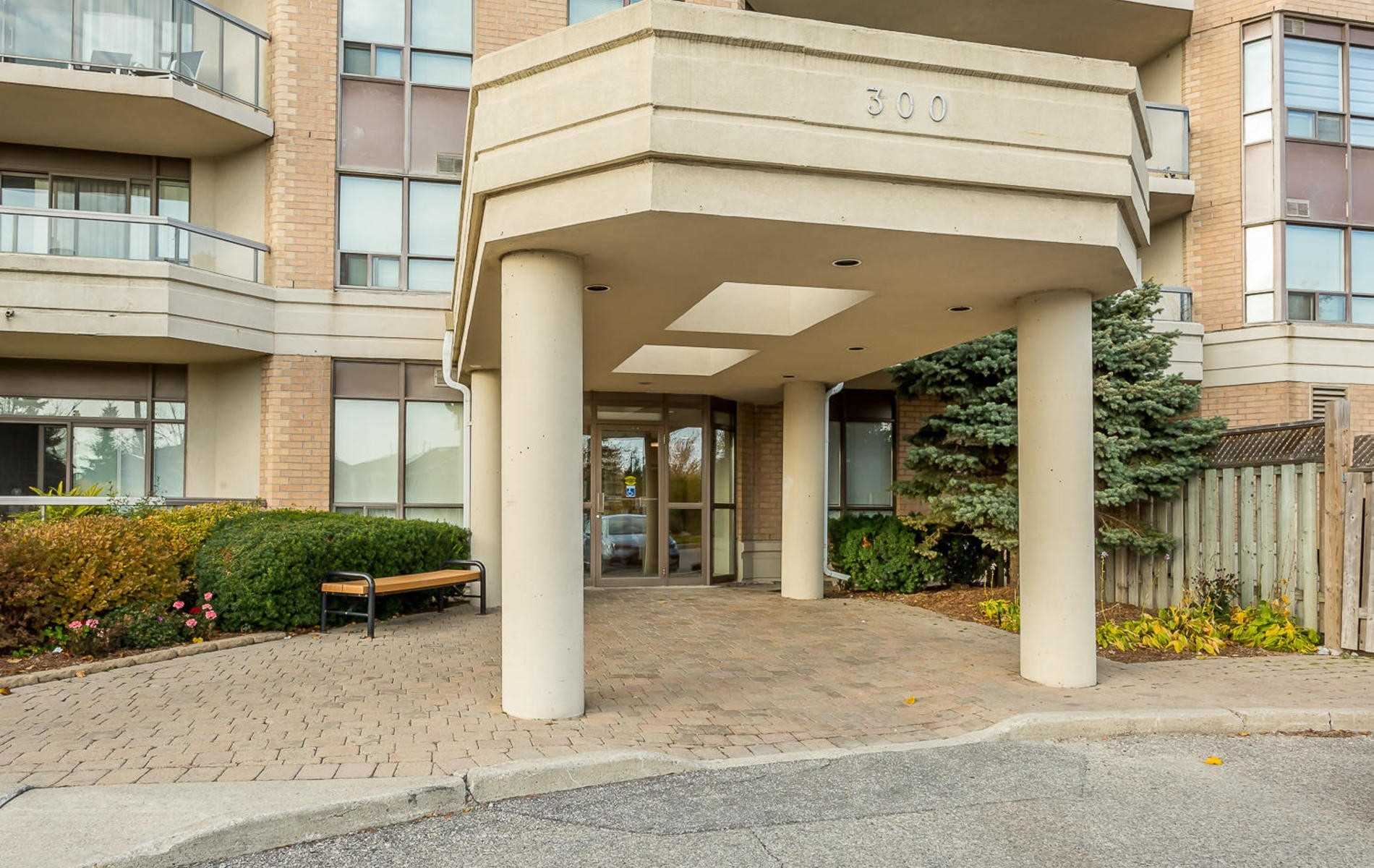 Ray Lawson Blvd (MLS® W4848174) See this condo apartment for sale