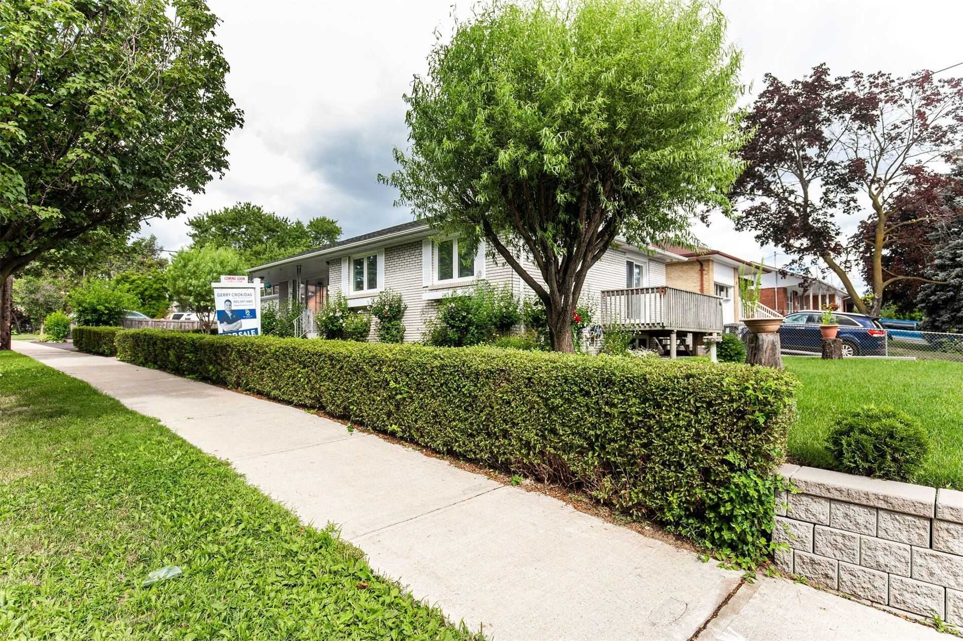 Irwin Rd (MLS® W4848319) See this detached house for sale in Elms