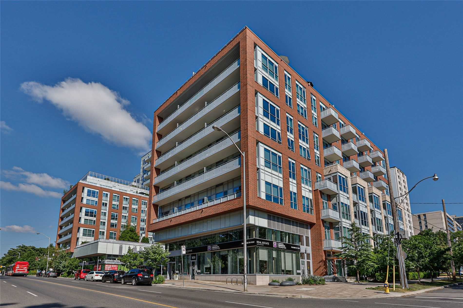 Bloor St (MLS® W4848859) See this condo apartment for sale in High