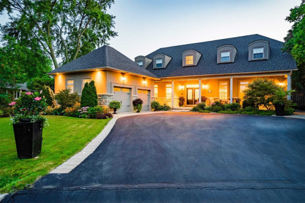 1199 Summerlea St, Oakville