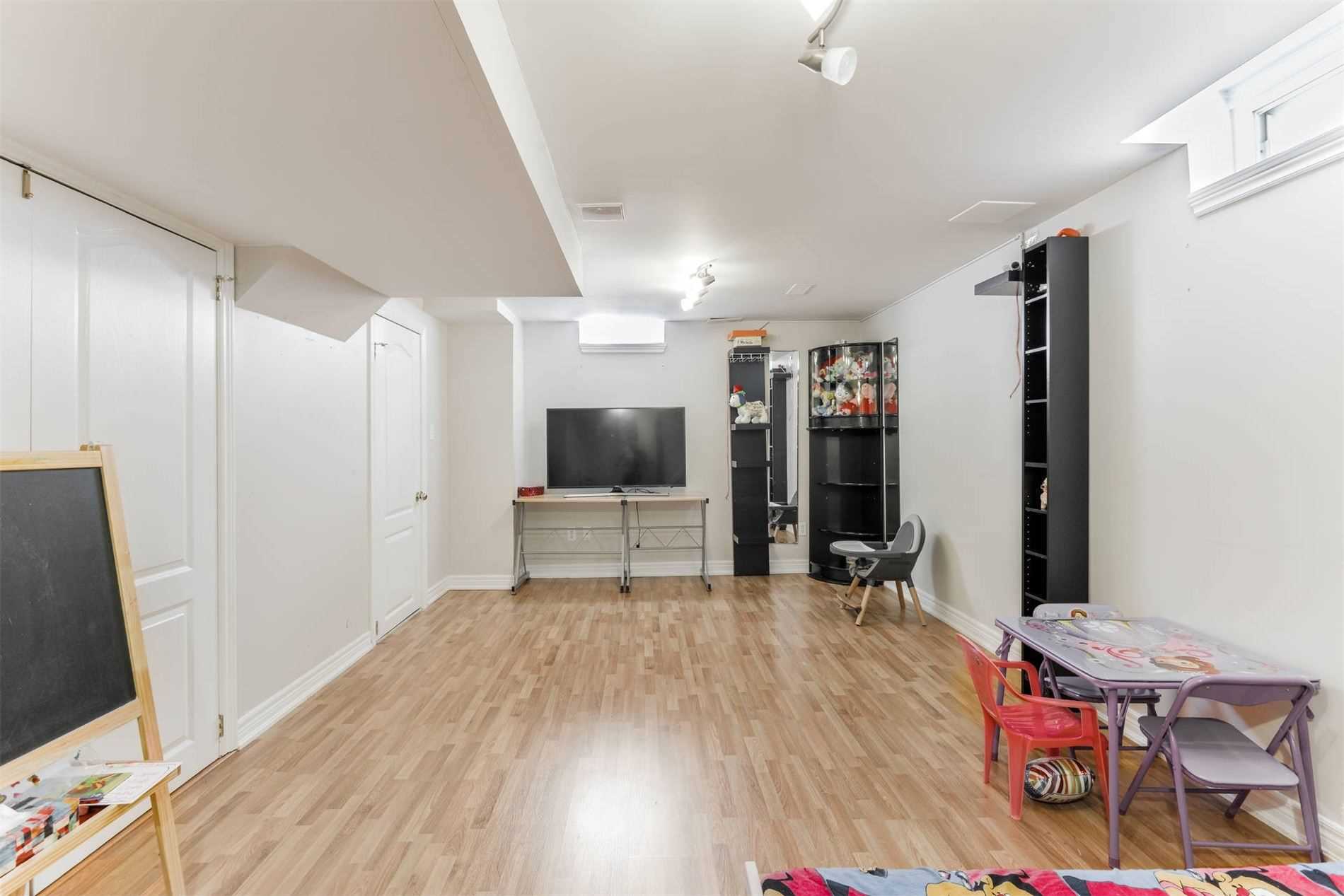 Listing W4851190 - Large Photo # 7