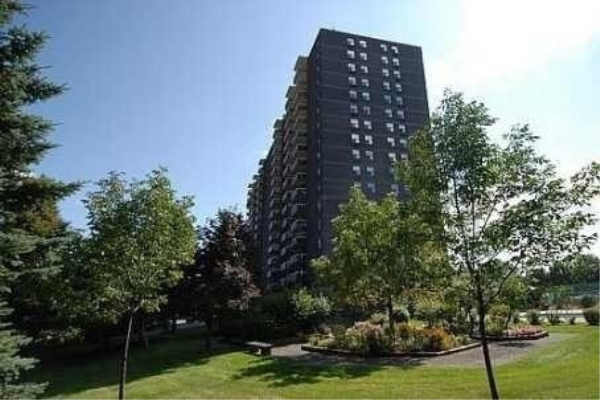 966 Inverhouse Dr, Mississauga