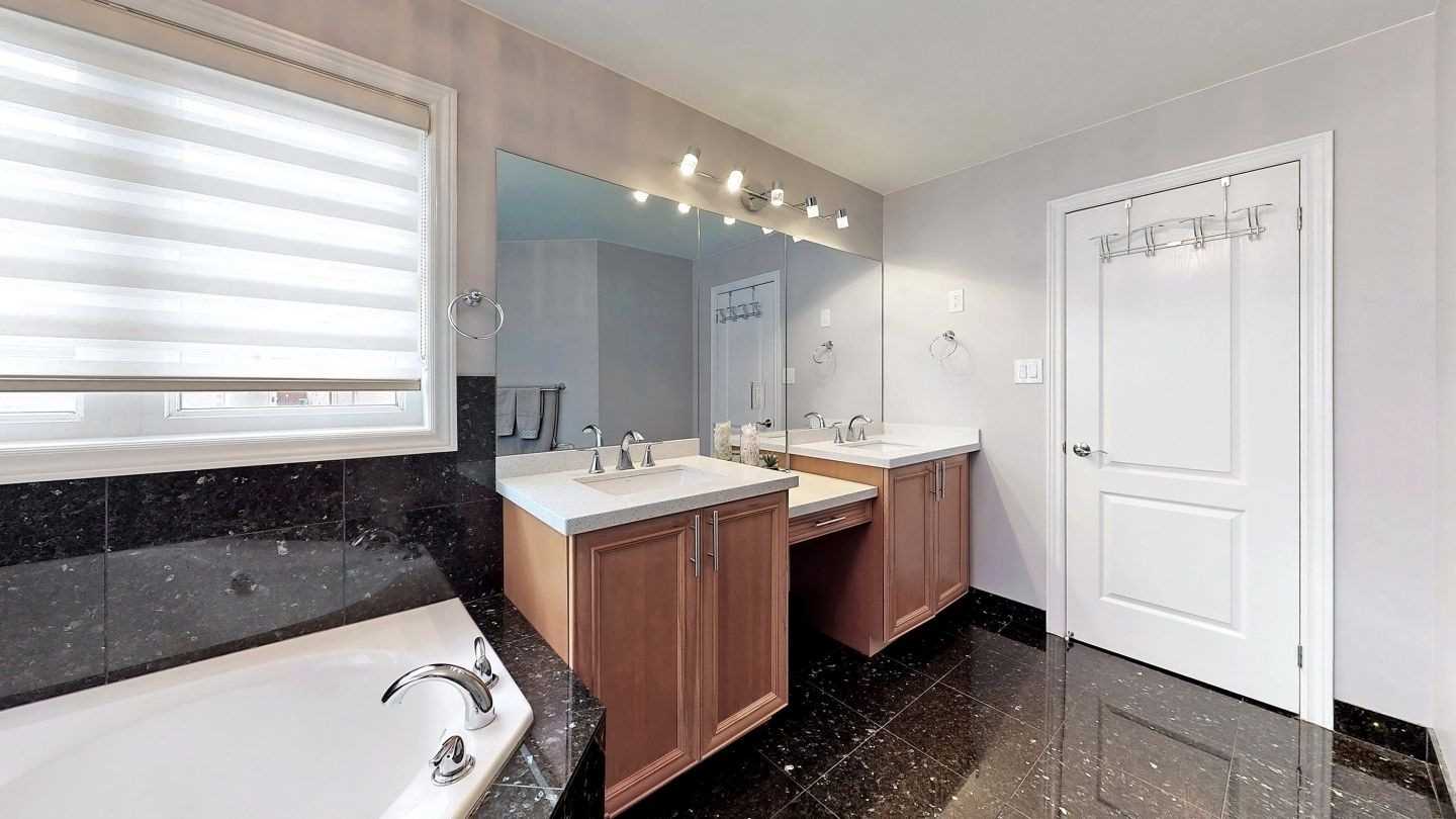 Listing W4876747 - Large Photo # 25