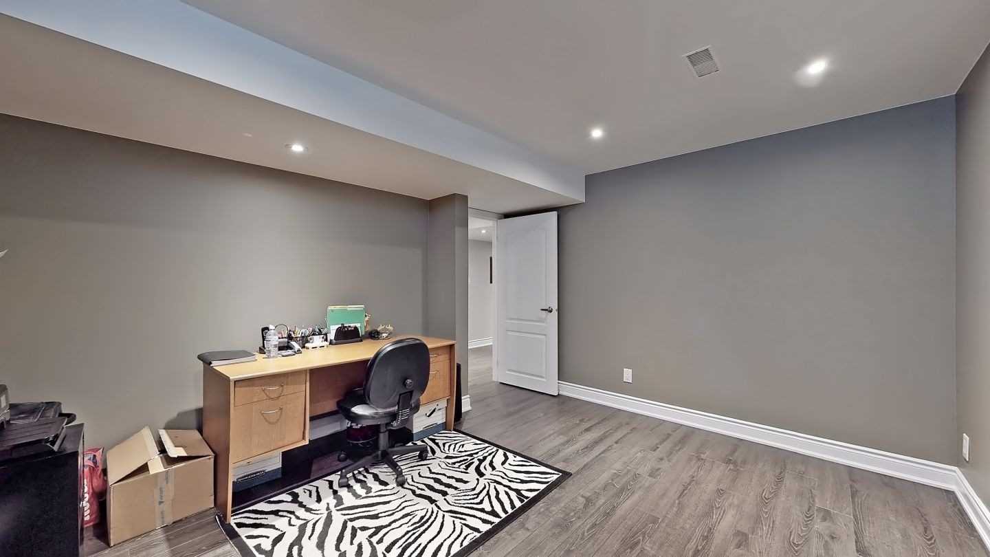 Listing W4876747 - Large Photo # 34