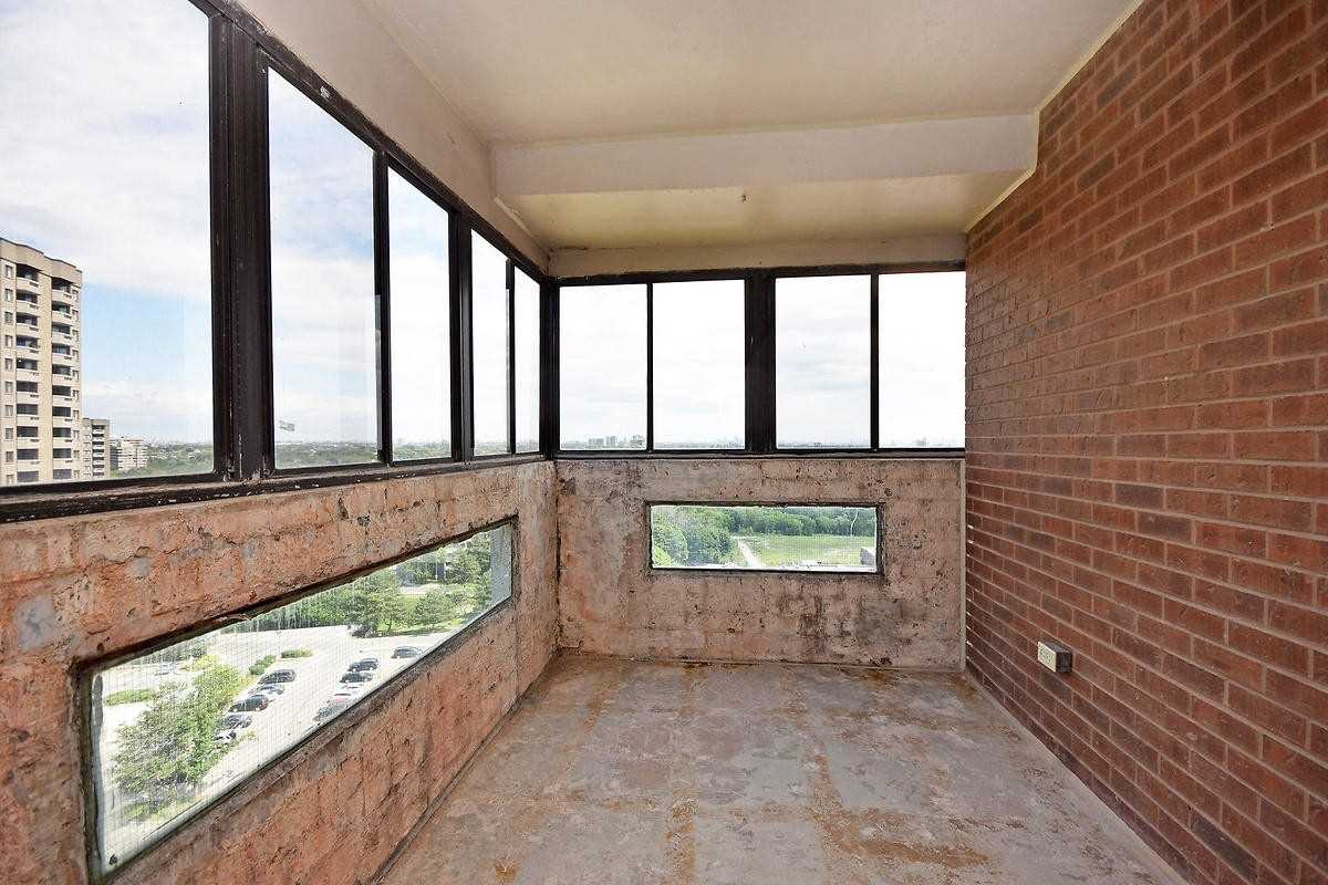 Listing W4878536 - Large Photo # 29
