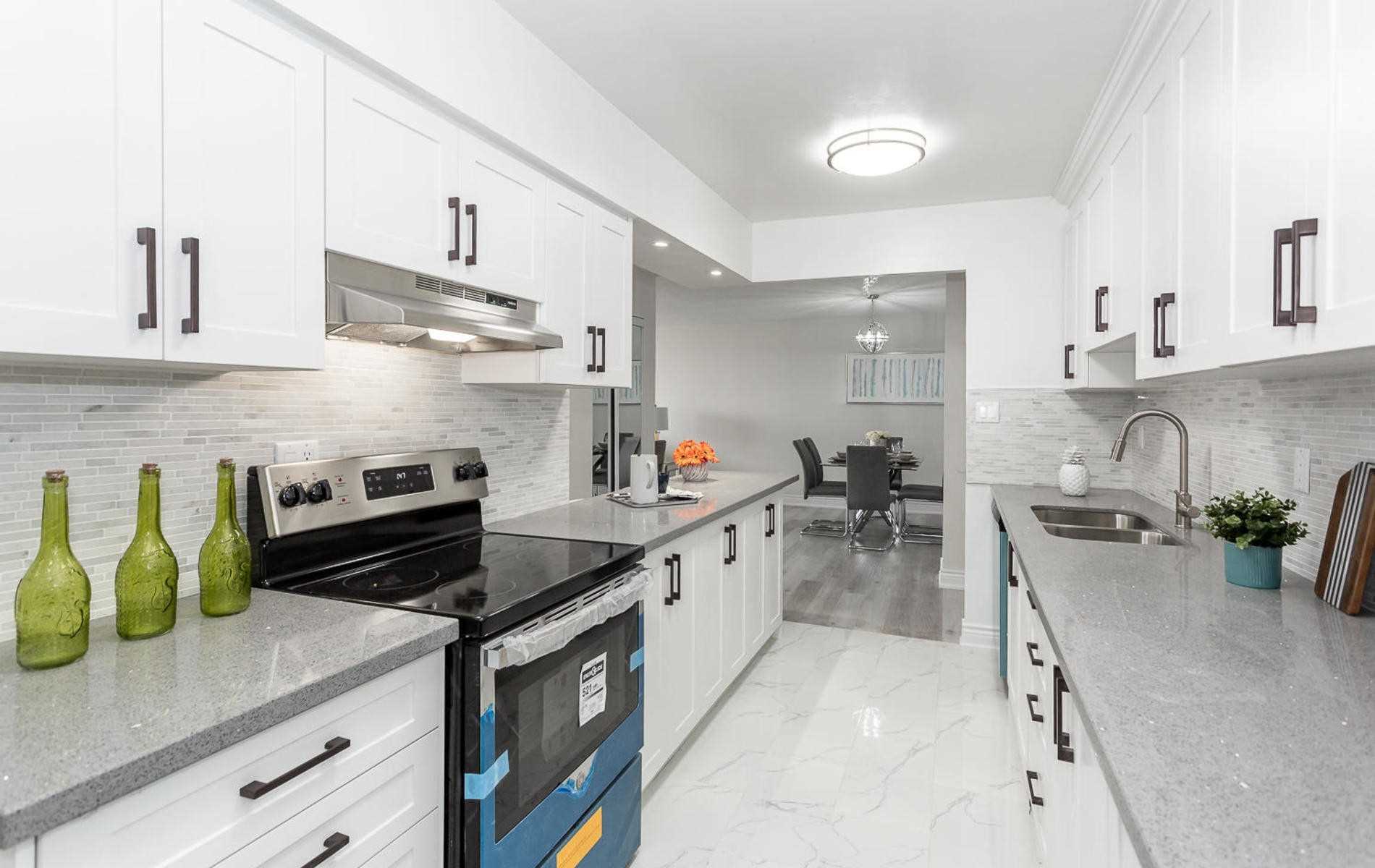 Dixon Rd (MLS® W4881623) See this condo apartment for sale in