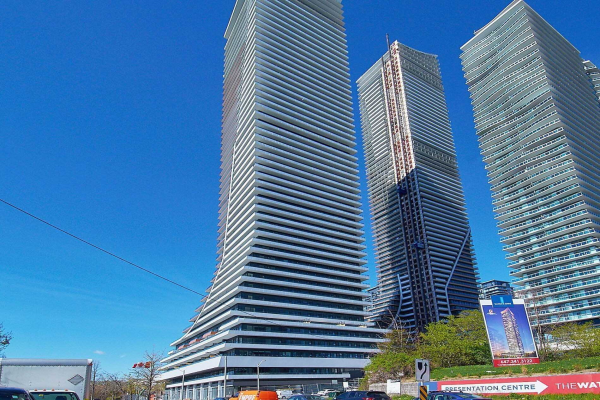20 Shore Breeze Dr 20 Shore Breeze Dr