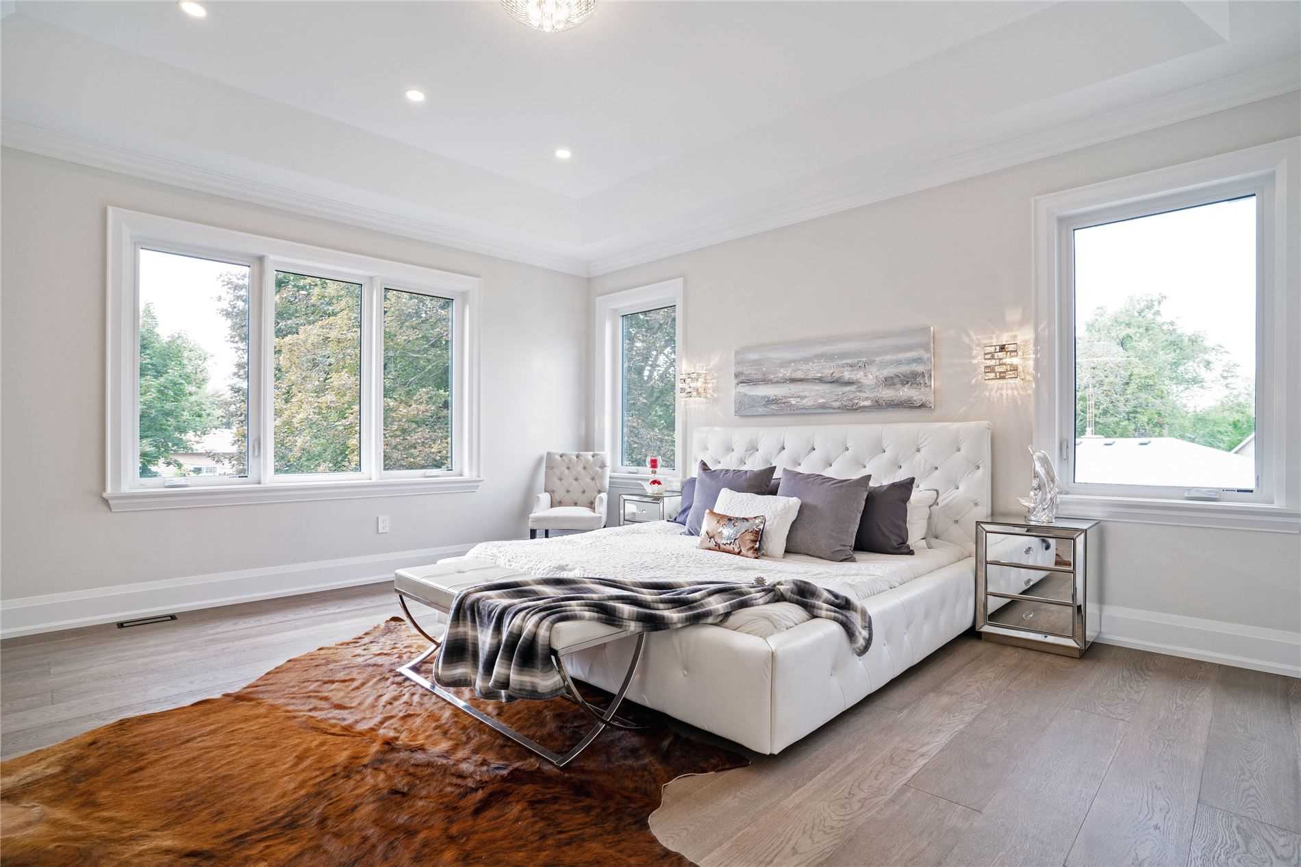 297 Savoy Cres