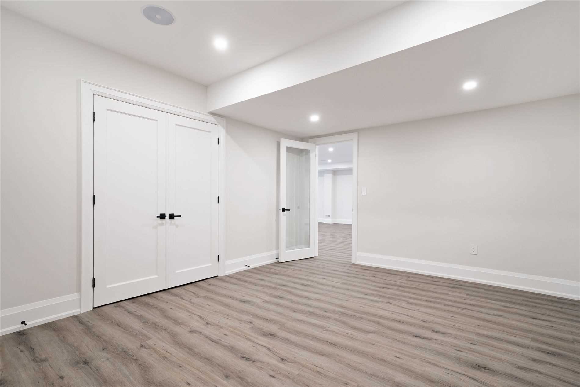 297 Savoy Cres