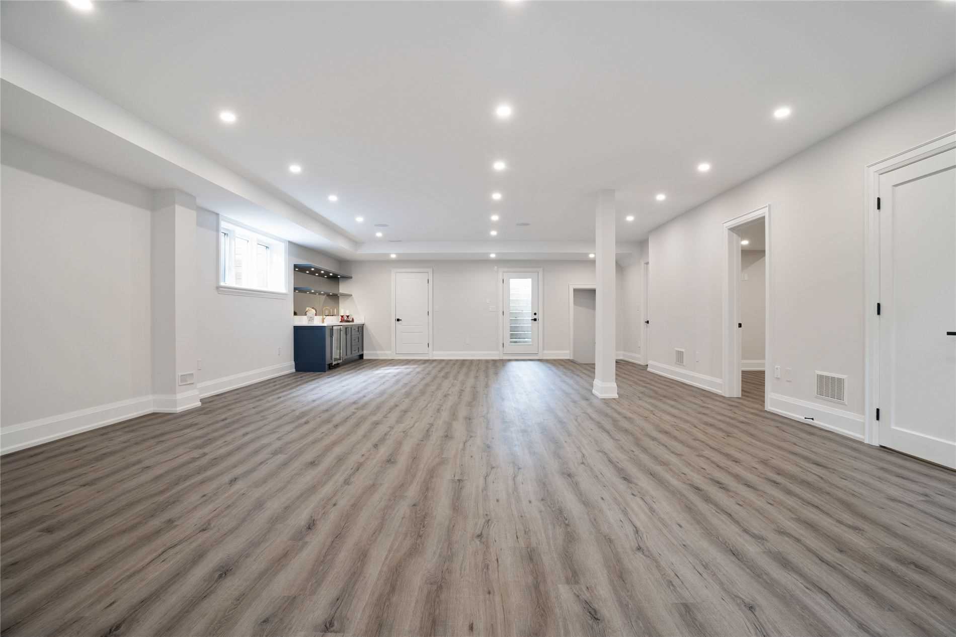 297 Savoy Cres