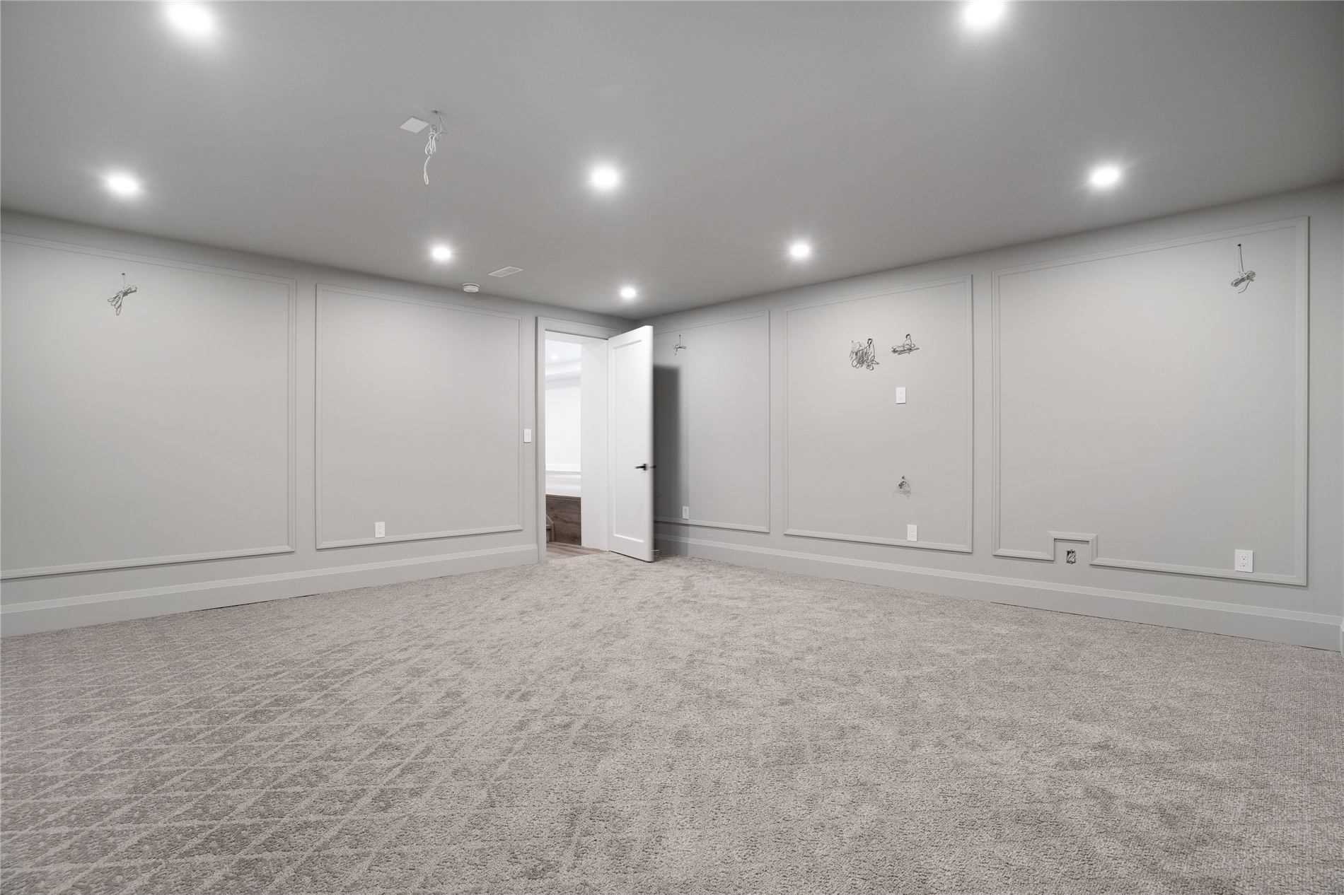 297 Savoy Cres