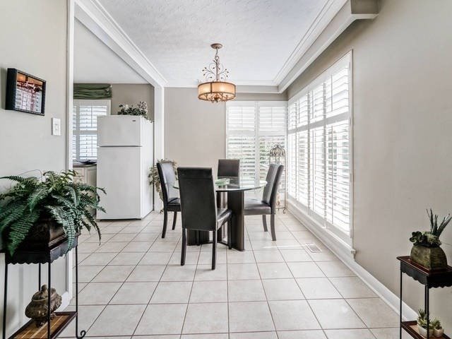 1392 Tansley Dr