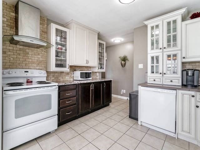 1392 Tansley Dr