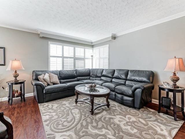 1392 Tansley Dr