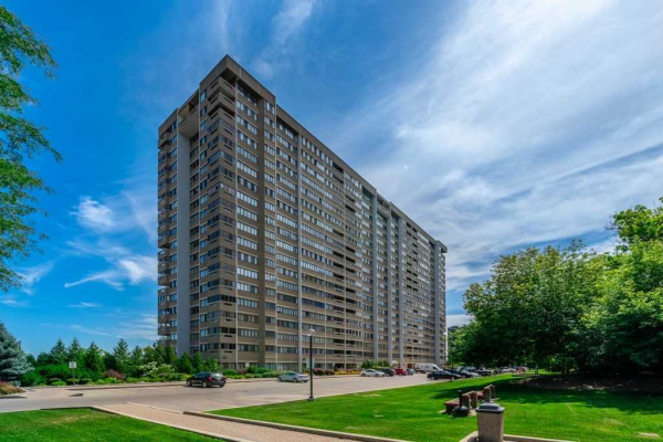 1580 Mississauga Valley Blvd 1580 Mississauga Valley Blvd
