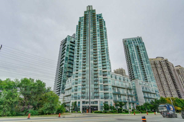220 Burnhamthorpe Rd W 220 Burnhamthorpe Rd W