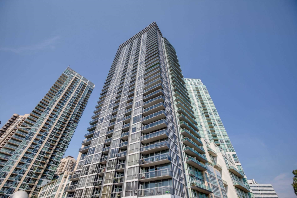 223 Webb Dr, Mississauga
