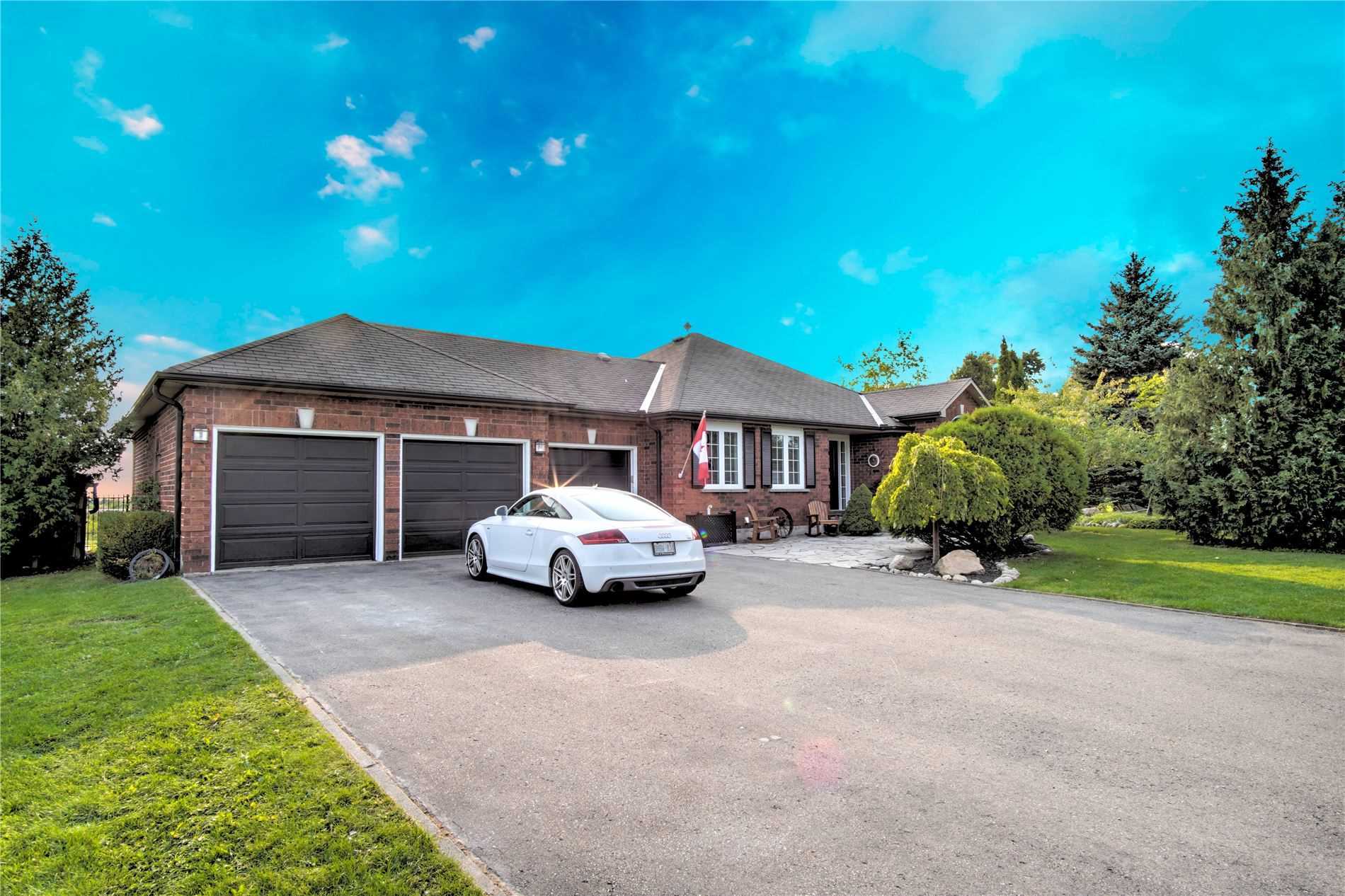 Listing W4916001 - Large Photo # 1