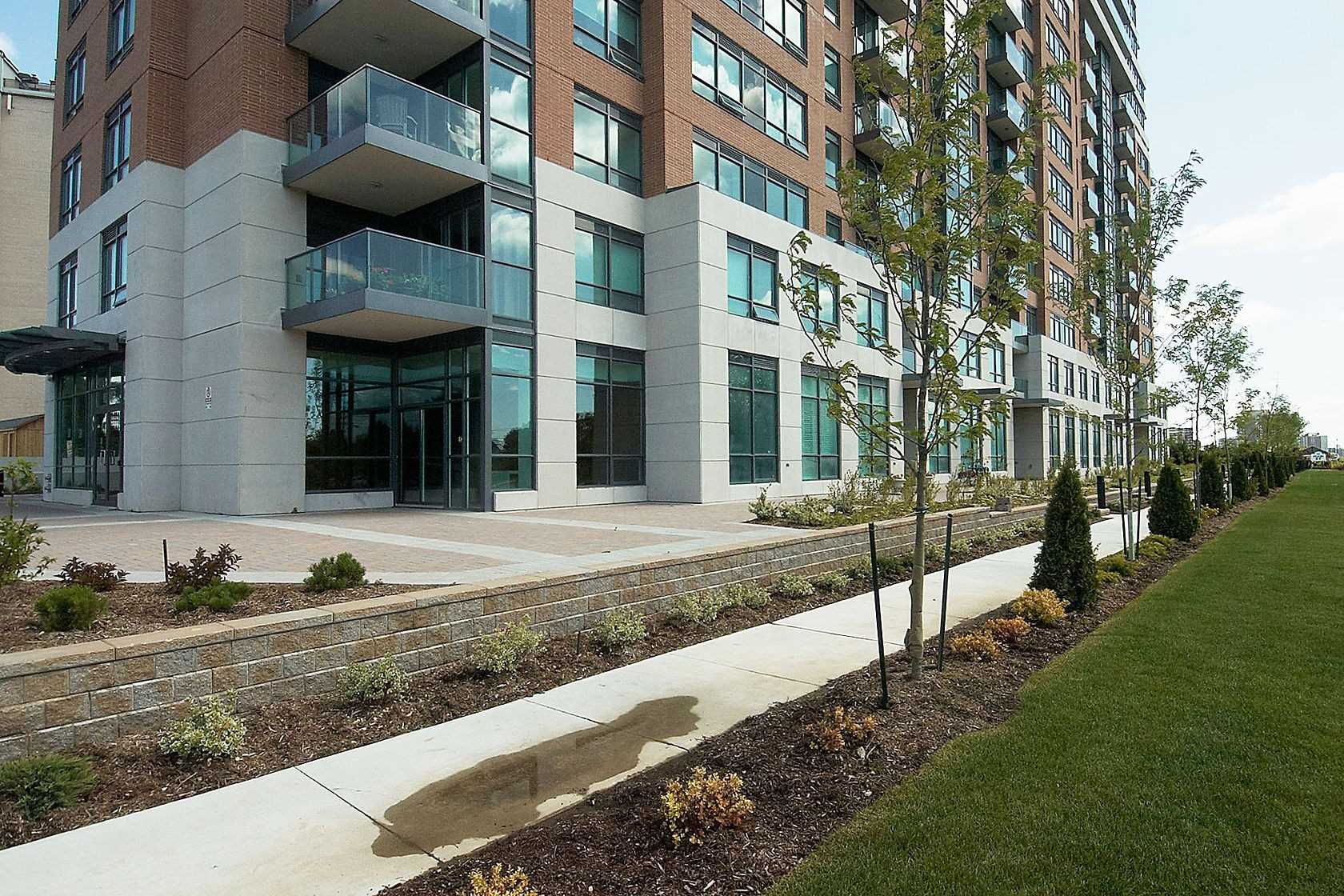 Royal York Rd (MLS® W4919871) See this condo apartment for rent in