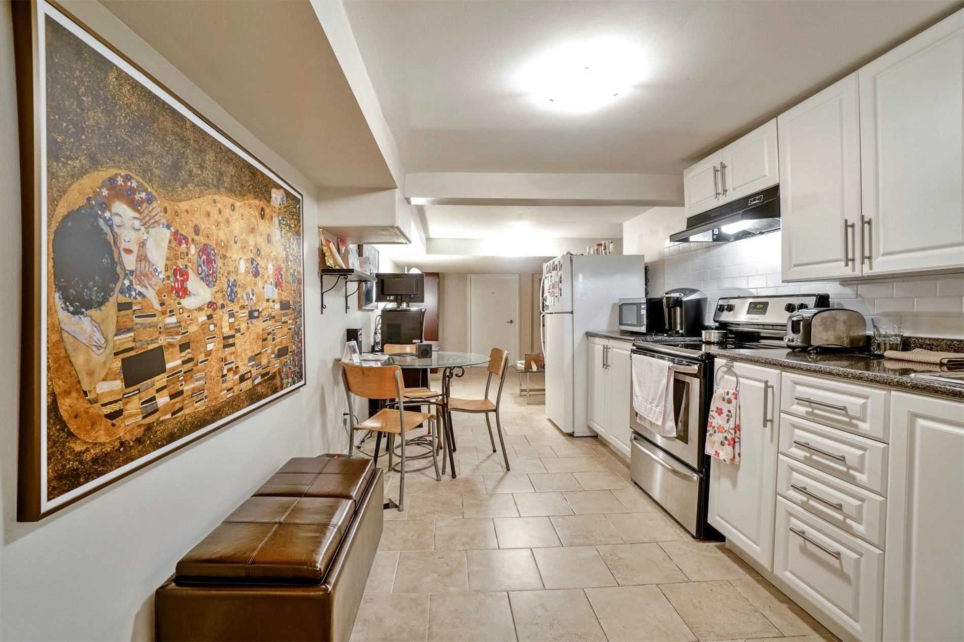 Dufferin St (MLS® W4920790) See this semidetached house for sale