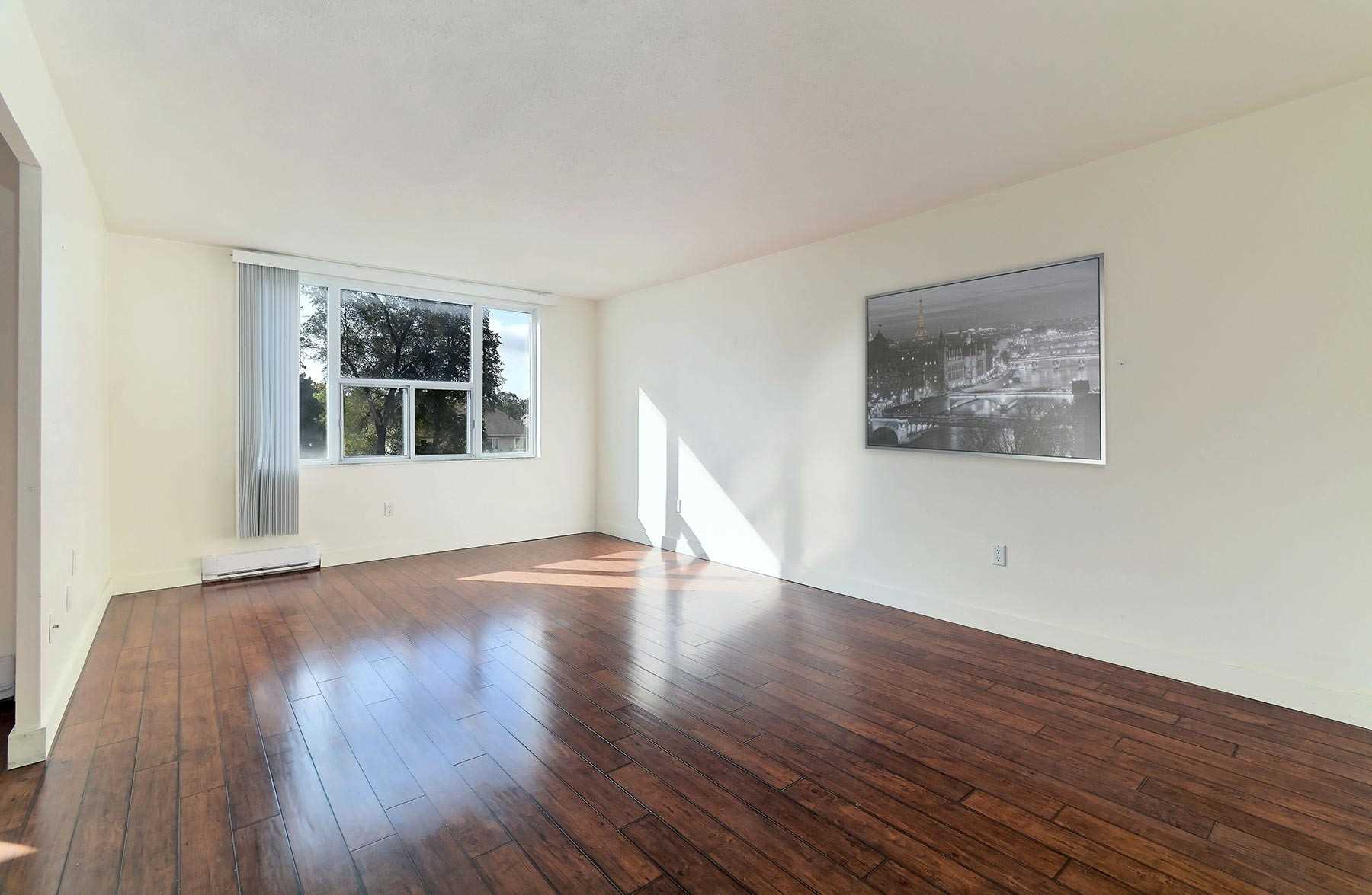 Listing W4920908 - Large Photo # 3