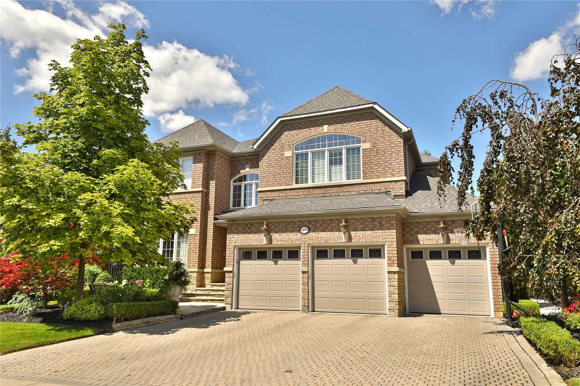 Listing W4921805 - Large Photo # 1