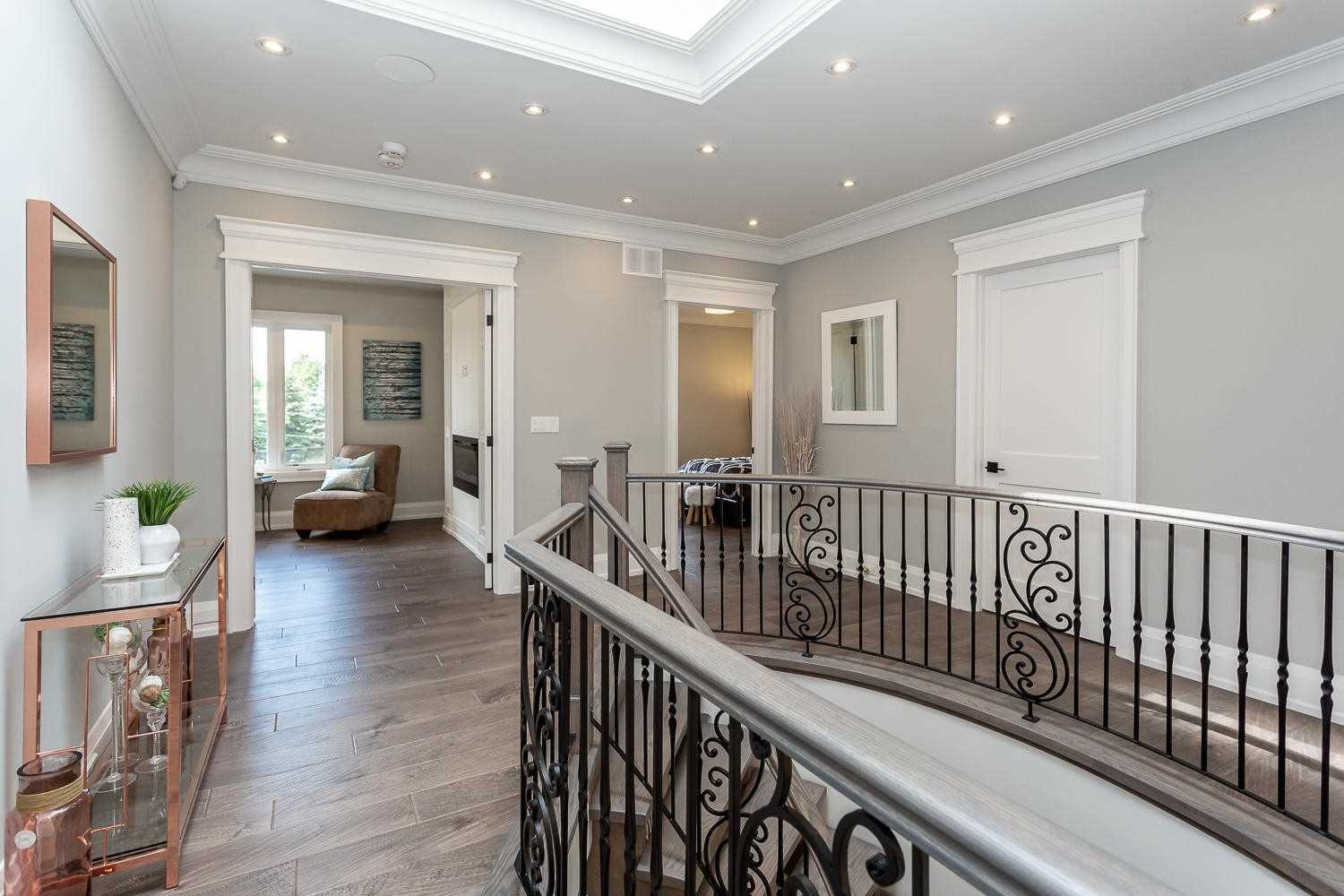 1013 Melvin Ave, (MLS® W4922908) See this detached house for sale