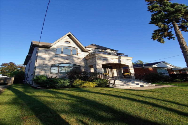 77 Charleston Rd, Toronto