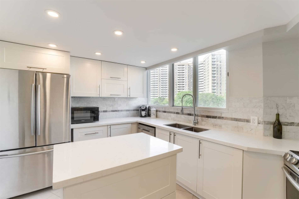 3695 Kaneff Cres, Mississauga