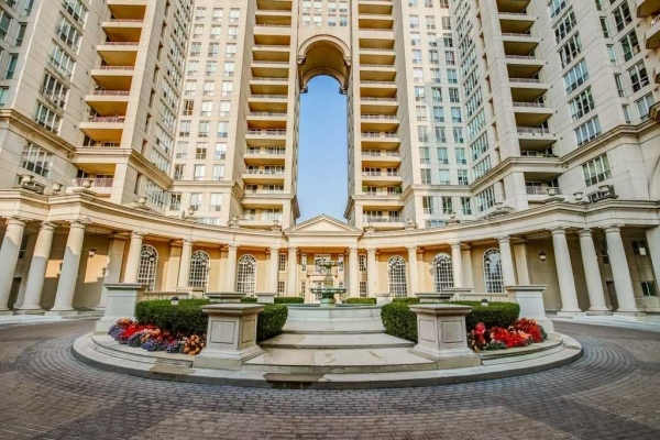 2285 Lake Shore Blvd W, Toronto