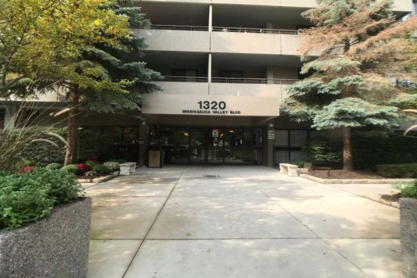 1320 Mississauga Valley Blvd 1320 Mississauga Valley Blvd