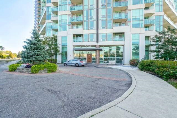 220 Burnhamthorpe Rd 220 Burnhamthorpe Rd