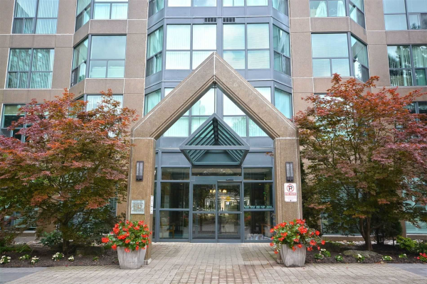 2177 Burnhamthorpe Rd W 2177 Burnhamthorpe Rd W