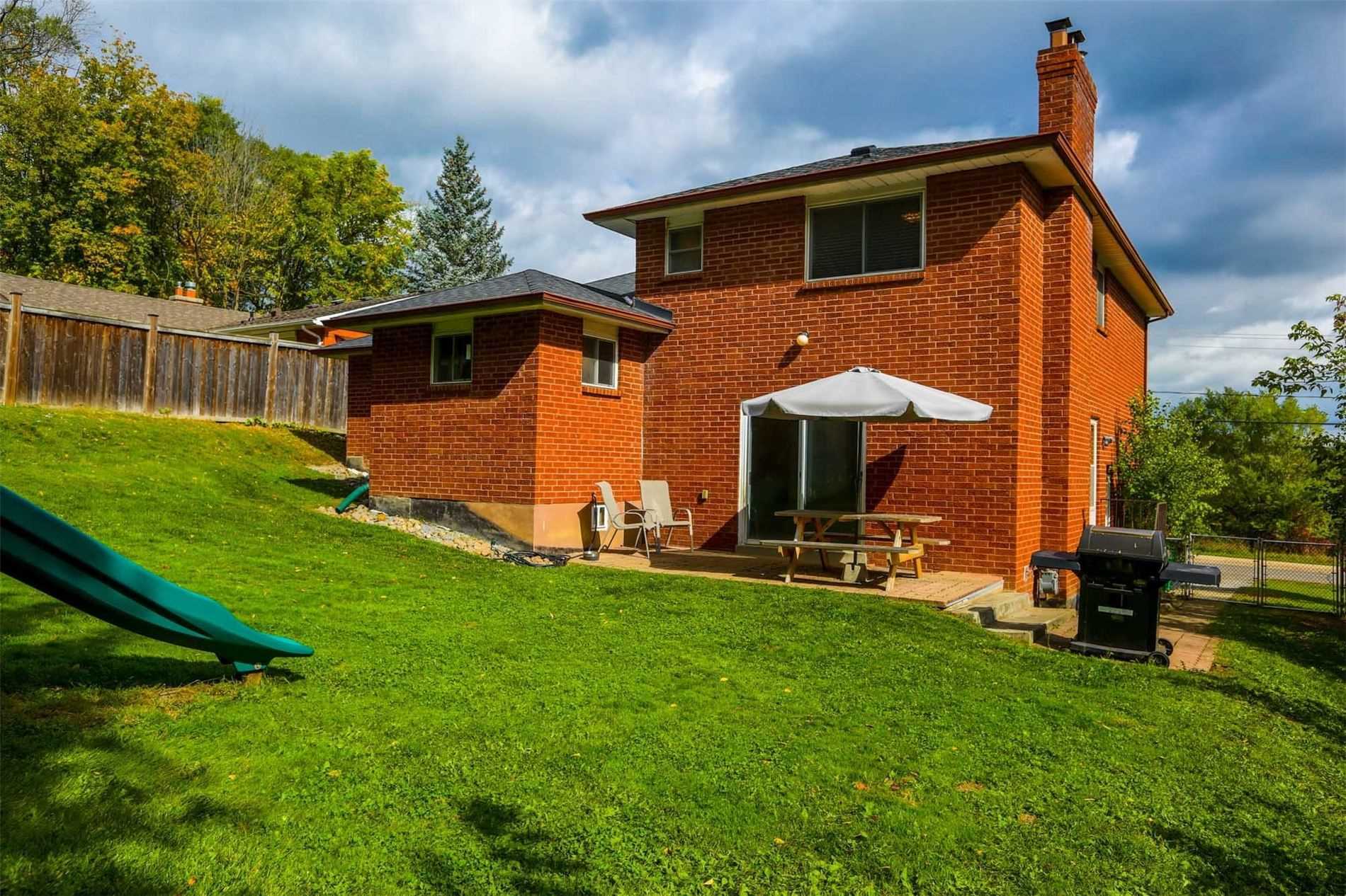 122 Old King Rd, (MLS® W4936627) See this detached house for sale