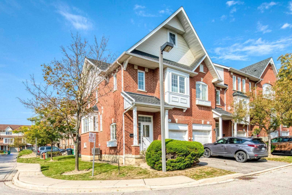 1591 South Parade Crt 1591 South Parade Crt