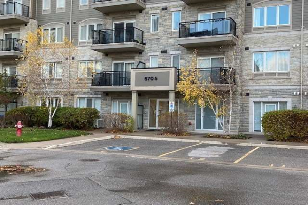 5705 Long Valley Rd, Mississauga