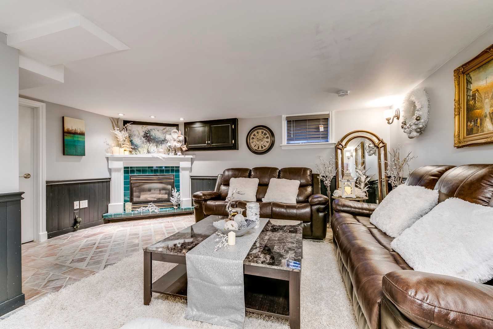 8 Kingswood Rd
