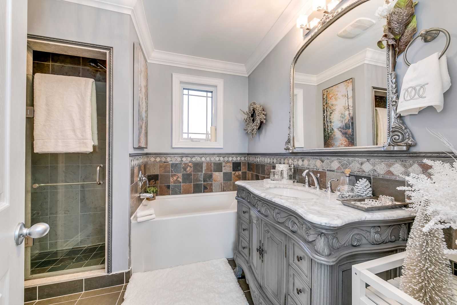 8 Kingswood Rd